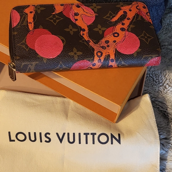 Louis Vuitton Ramages Wallet - Picture 7 of 7